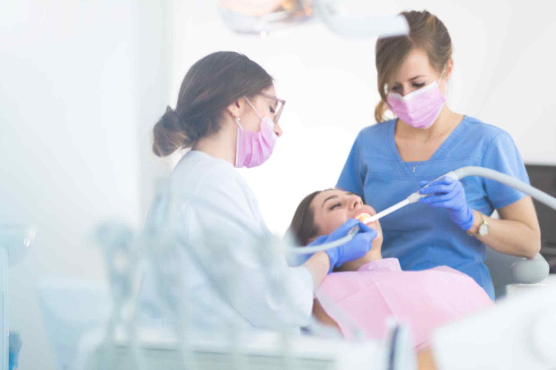 https://www.emergencydentistorlandofl.com/wp-content/uploads/2020/02/about_us_background.jpg